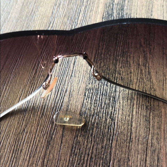 Prada sunglasses - Picture 5 of 10